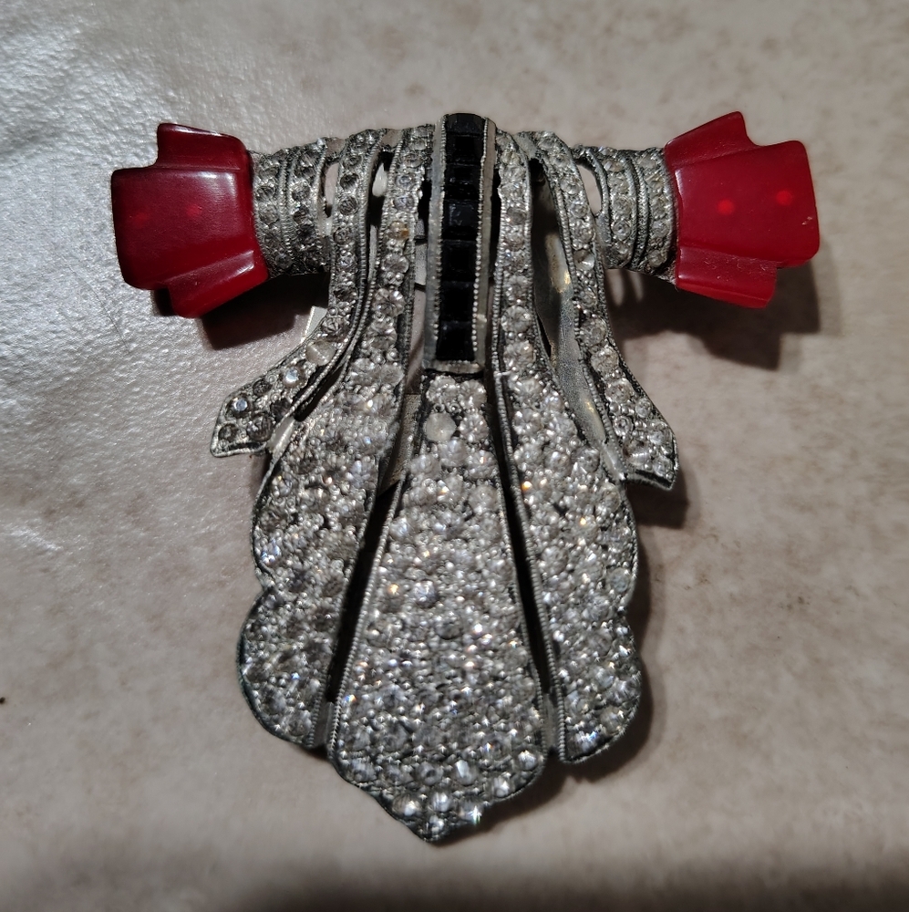 Art Deco 30s Fur Shoe  Clip Silver and Red/ Rhinestones..Black Glass? Red Lucite